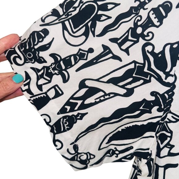 Lurking Class Daggers Black White Graphic Short-Sleeve Button-Up Shirt XL Goth - Picture 10 of 11